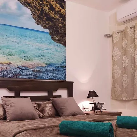 לינה וארוחת בוקר Gozo Traveller