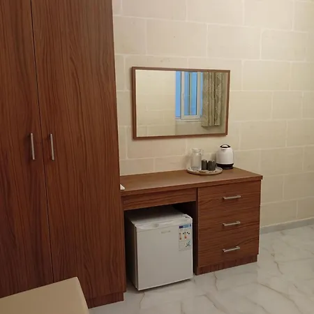 Gozo Traveller לינה וארוחת בוקר